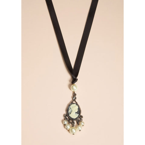 1928 Boutique Antiquities Couture CAMEO & PEARL NECKLACE